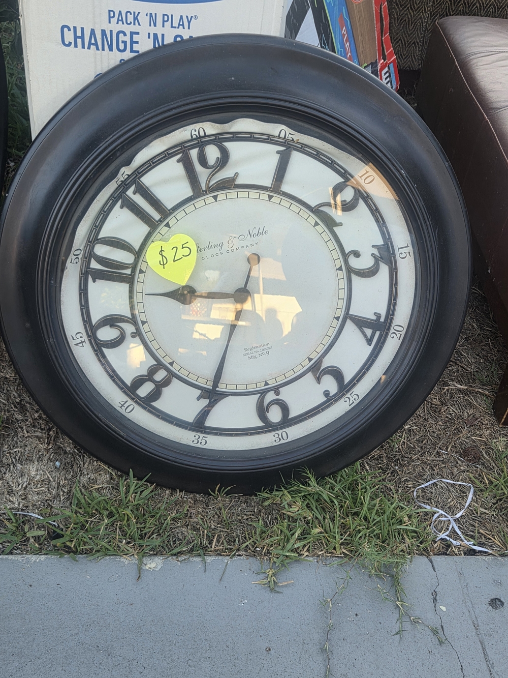 Black Round Wall Clock